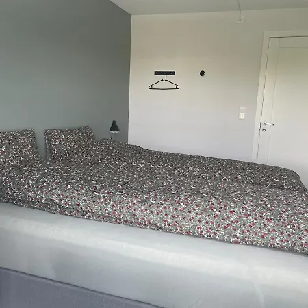 Leilighet Flott Med Nydelig Utsikt I Et Stille Og Rolig Boligområde *
