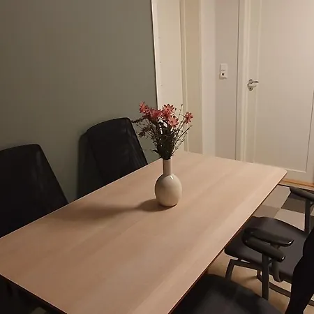 شقة Flott Med Nydelig Utsikt I Et Stille Og Rolig Boligomrade برغن