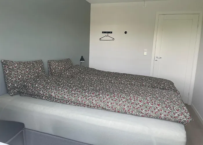 Lägenhet Flott Med Nydelig Utsikt I Et Stille Og Rolig Boligomrade *