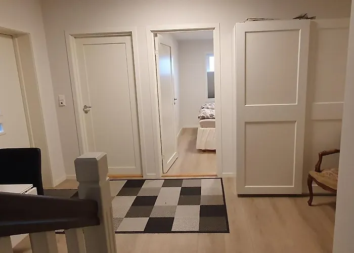 Flott Med Nydelig Utsikt I Et Stille Og Rolig Boligområde